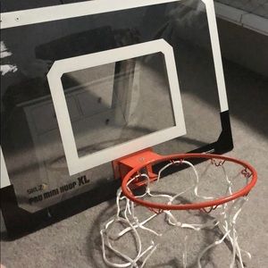 Pro Mini Hoop XL. comes with ball